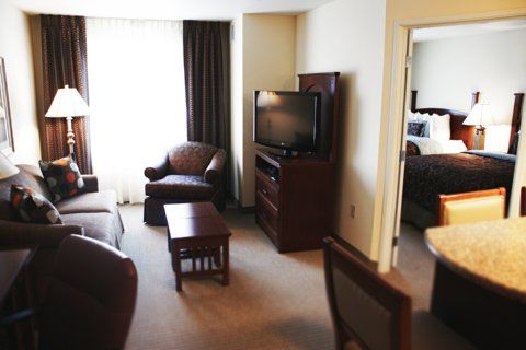 Staybridge Airport By Ihg Hotel