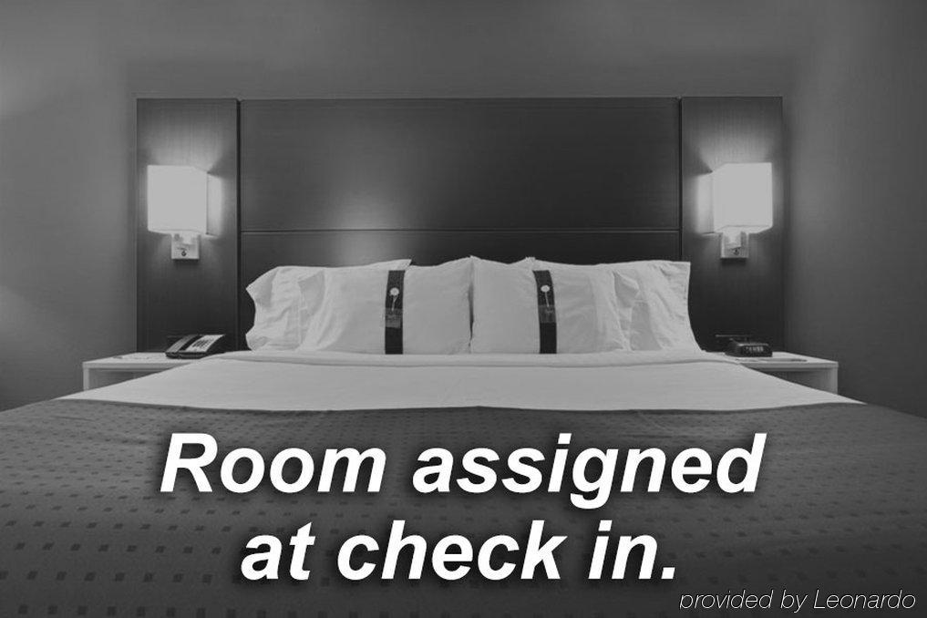 Staybridge Airport By Ihg Hotel 3*